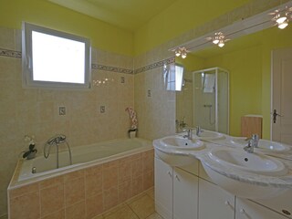 Villa Saint-Laurent-de-Carnols Features 20