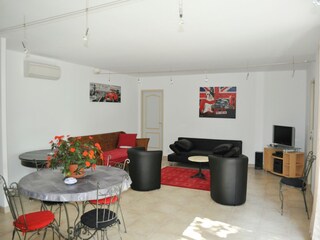 Villa Sernhac Características 23