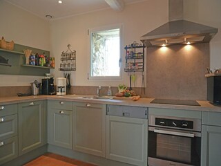 Villa Mas-de-Londres Features 18