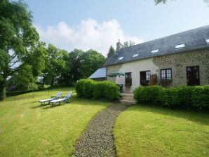 Holiday house Holiday home with lovely views - Baguer-Morvan - image1