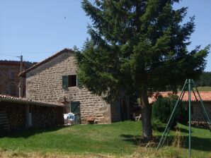 Holiday house Beautiful holiday home with mountain view - Valcivières - image1