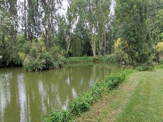 Maison de vacances Yèvre-la-Ville Environnement 33