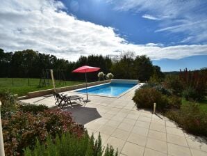 Ferienhaus mit privatem Pool in Montcléra