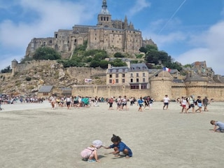 Holiday house La Chapelle-Urée Environment 29