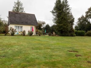 Hübsches Ferienhaus mit Garten in Priziac - Lignol - image1