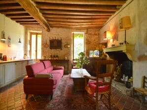 Cottage Beautiful holiday home with pond in Champvert - Saint-Hilaire-Fontaine - image1