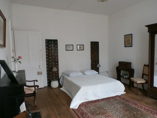 Holiday house Gray Features 33