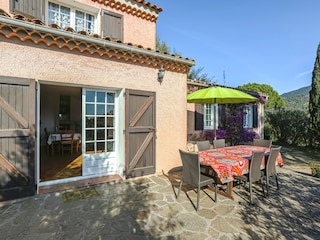 Vakantiehuis Bormes-les-Mimosas Buitenaudio-opname 7