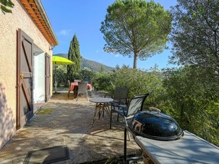 Vakantiehuis Bormes-les-Mimosas Buitenaudio-opname 4