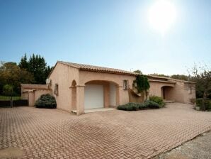 Luxury villa in Provence with garden - Saint-Paul-en-Forêt - image1