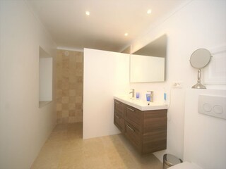 Villa Entrecasteaux Features 21