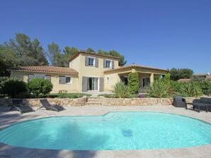 Lush villa with private pool - Fréjus Region - image1