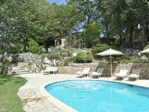 Abgeschiedene Villa mit Swimmingpool in Callas - Callas - image1