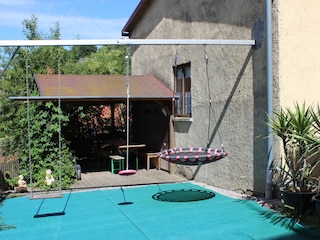 Schaukel und Sitzplatz