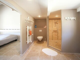 Villa Apt Features 39