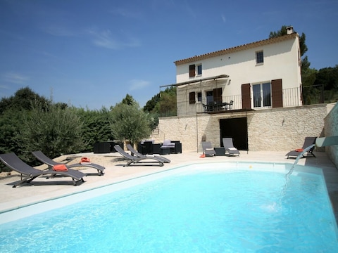 Villa en Lubéron con piscina salada