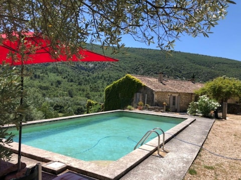 Casa de vacaciones Casa en Lacoste con Piscina