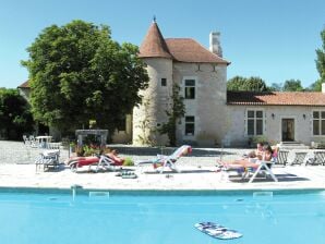 Vakantiehuis Schönes Ferienhaus mit privatem Pool