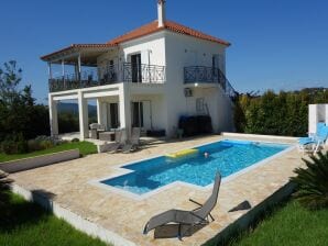 Luxuriöse Villa mit eigenem Swimmingpool - Finiki - image1