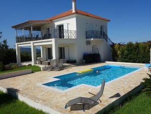 Villa luxueuse avec piscine privée à Evangelismos - Finiki - image1