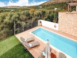 Villa Vrises Outdoor Recording 9