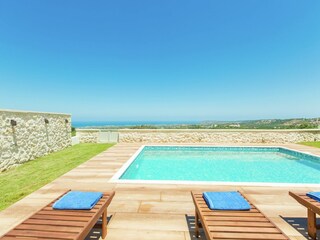 Villa Viran Episkopi Buitenaudio-opname 22