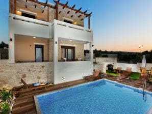 Villa with private pool near Arkadi monastery - Viran Episkopi - image1