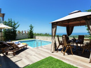 Villa Viran Episkopi Buitenaudio-opname 14