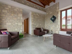 Boutique-Villa in Arkadi mit Pool und Liegestühlen - Kyrianna - image1