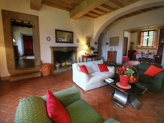 Farmhouse Rufina Features 14