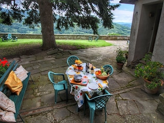Farmhouse Rufina Outdoor Recording 9