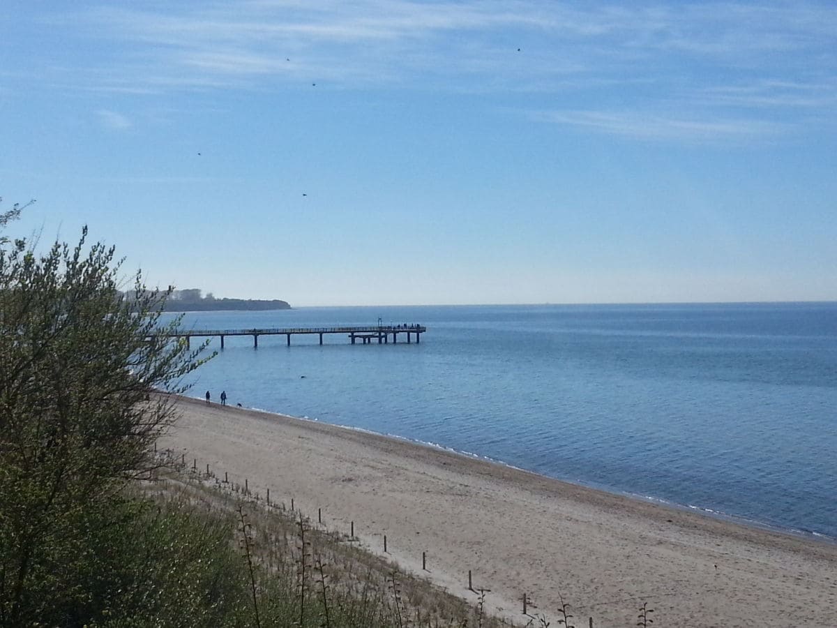 Blick zur Seebruecke und Halbinsel Wustrow