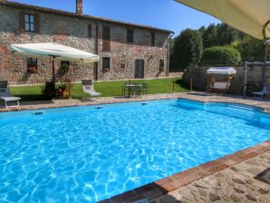 Apartment Appartement à Todi avec piscine et histoire