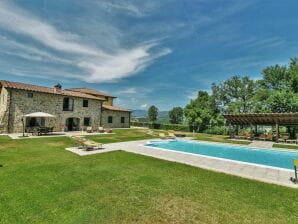 Cottage Beautiful Mansion in Poppi with Pool - Ortignano Raggiolo - image1