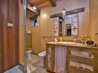 Villa Montecchio Features 25