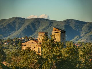 Castle Collazzone Outdoor Recording 7