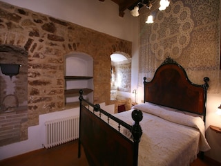 Castle Collazzone Features 12