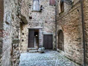 Castello medievale con piscina fra i boschi dell'Umbria - Collazzone - image1