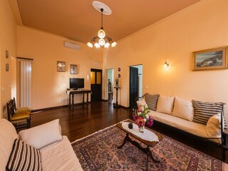 Farmhouse Paciano Features 30