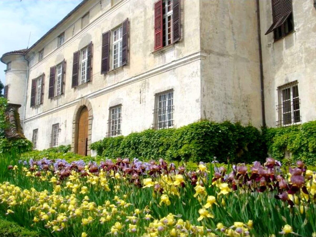 Château Rocca Grimalda Enregistrement extérieur 1