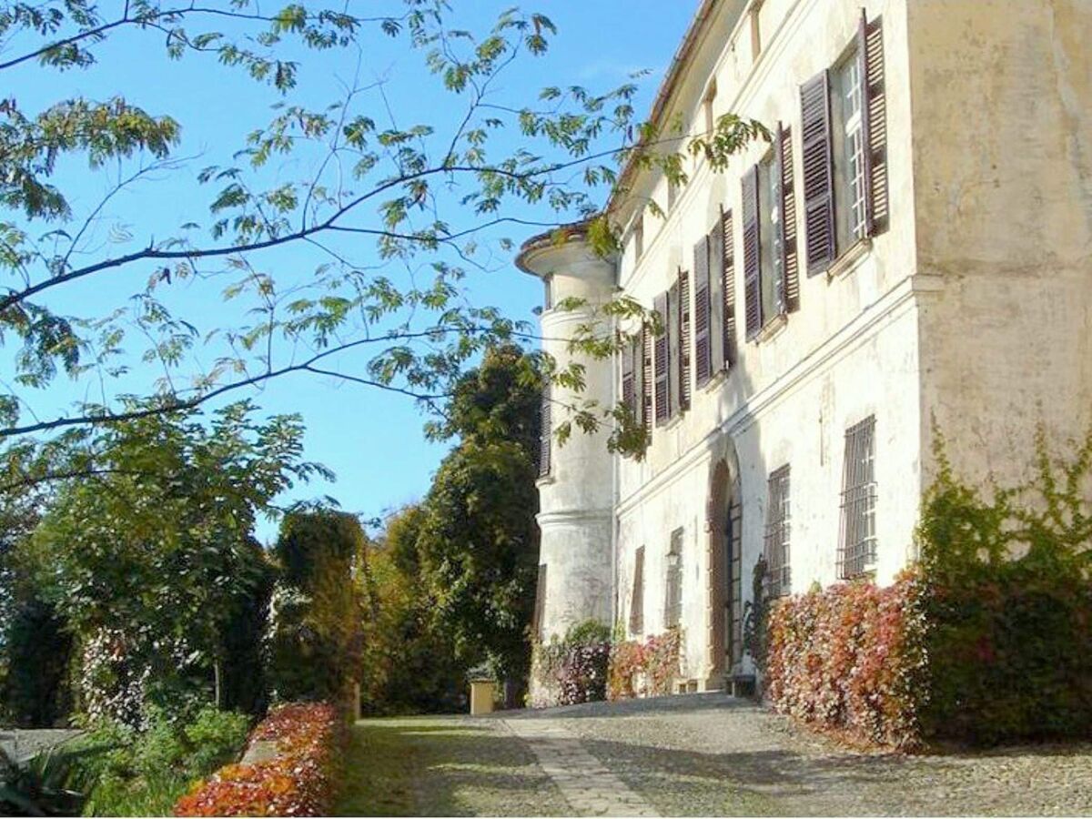 Castillo Rocca Grimalda Grabación al aire libre 1