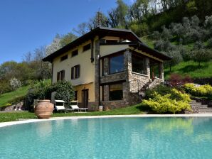 Apartment Flat in villa with pool and lake view - Lovere - image1