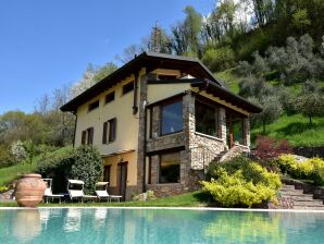 Apartment Flat in villa with pool and lake view - Lovere - image1