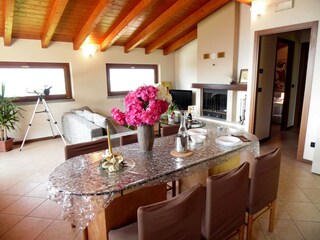 Apartment Lovere Features 18