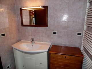 Apartment Lovere Features 25