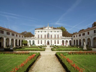 Kasteel Piombino Dese Buitenaudio-opname 2
