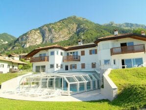 Wohnung in Villa mit Schwimmbad mit Sonnendach