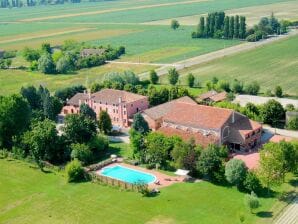 Fattoria Appartamento in una tenuta rurale a Pontecchio Polesine con piscina condivisa - Pontecchio Polesine - image1