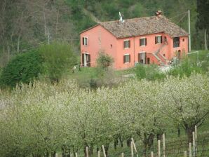 Acogedora Casa de Vacaciones en Tredozio con Barbacoa - Tredocio - image1