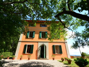 Casa de vacaciones Parte de una hermosa mansión con vistas - Tavarnelle Val di Pesa - image1